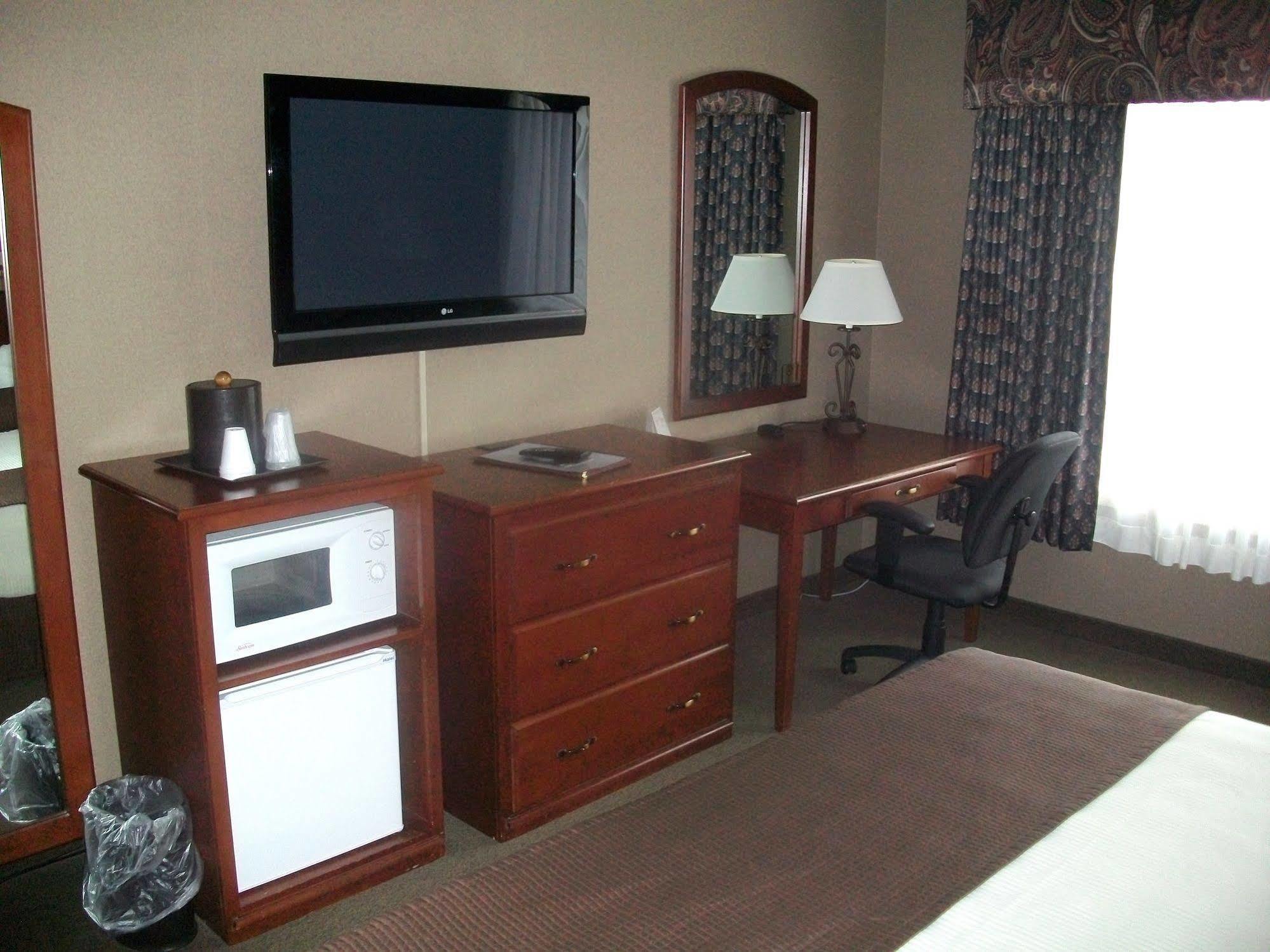Heartland Inn & Suites, Surestay Collection By Best Western Park Rapids エクステリア 写真